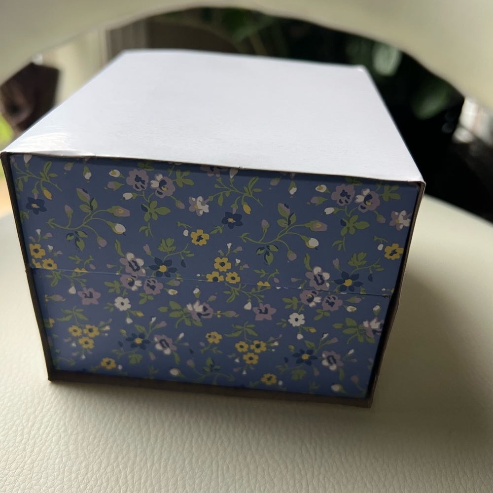 Laura Ashley gold T-Bar slide through interchangeable stone Lugs set watch - Picture 4 of 5